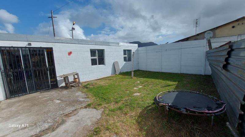 3 Bedroom Property for Sale in Steenberg Western Cape